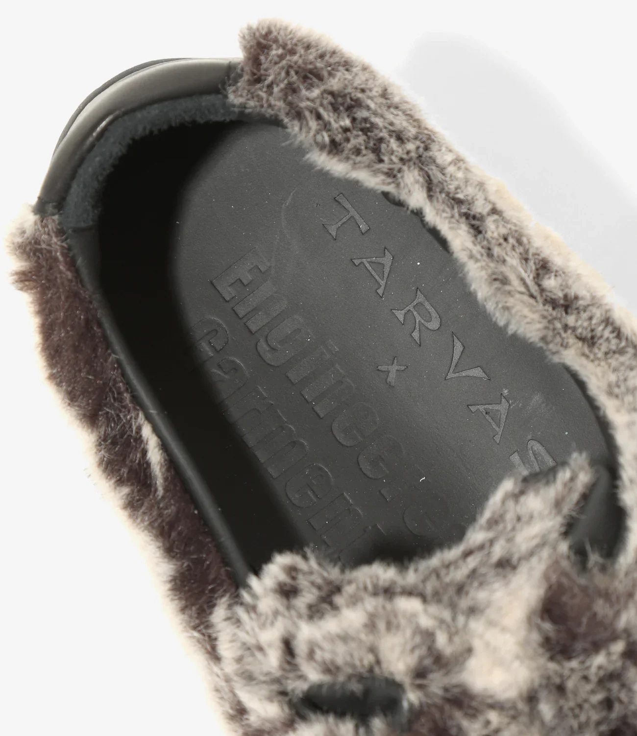 Wanderer – Grey Fur - Image 5